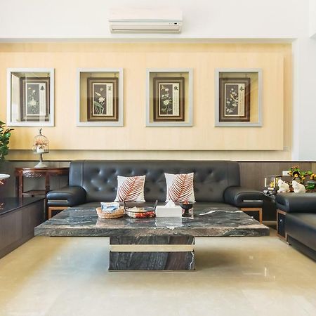 Water Reflection Apartment Magong Luaran gambar